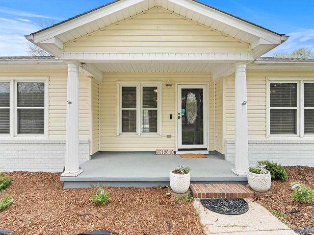 12010 Country Lane Drive, Huntsville, AL 35803