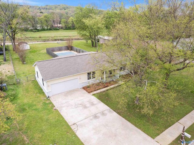 12010 Country Lane Drive, Huntsville, AL 35803