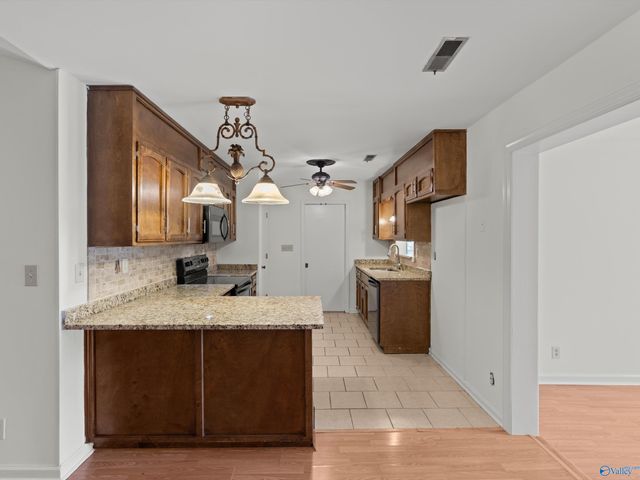 12010 Country Lane Drive, Huntsville, AL 35803