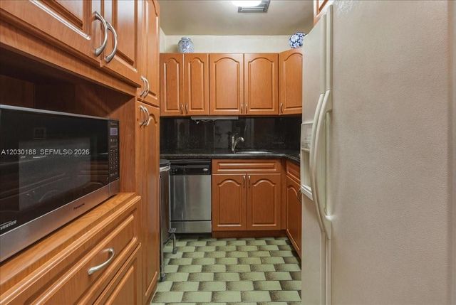 4263 NW 5th Street, Miami, FL 33126