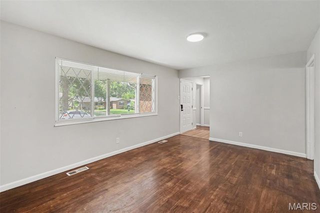 8429 Jacklin Avenue, Hazelwood, MO 63042