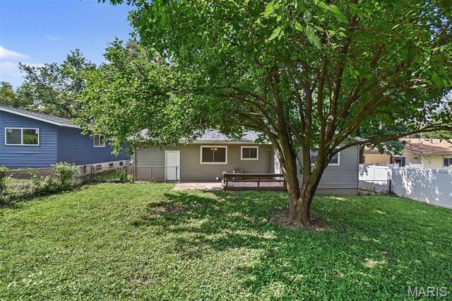 8429 Jacklin Avenue, Hazelwood, MO 63042