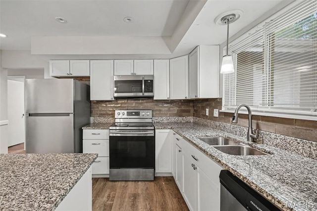 8429 Jacklin Avenue, Hazelwood, MO 63042