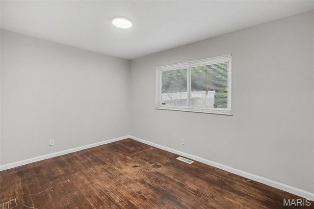 8429 Jacklin Avenue, Hazelwood, MO 63042