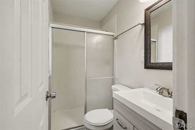 8429 Jacklin Avenue, Hazelwood, MO 63042