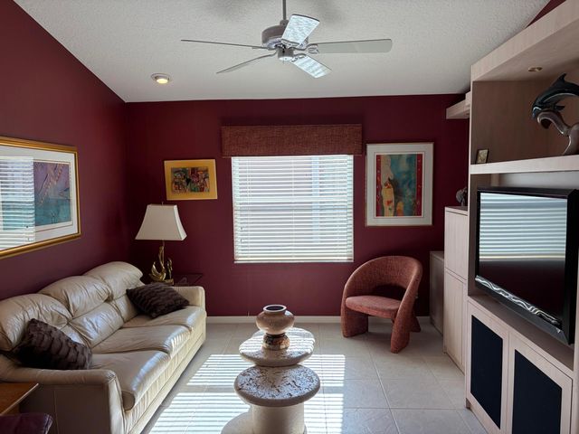 6671 Maybrook Road, Boynton Beach, FL 33437