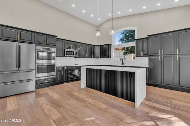 21072 N 61ST Drive, Glendale, AZ 85308