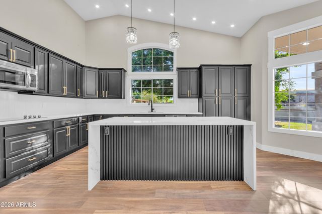 21072 N 61ST Drive, Glendale, AZ 85308