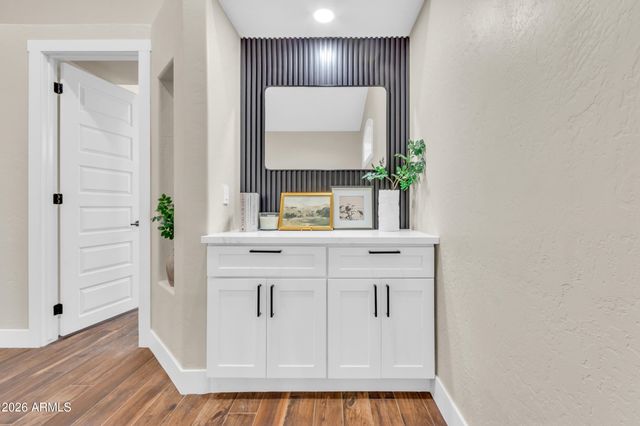 21072 N 61ST Drive, Glendale, AZ 85308