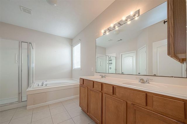 1814 Sonoma Trail Drive, Houston, TX 77049