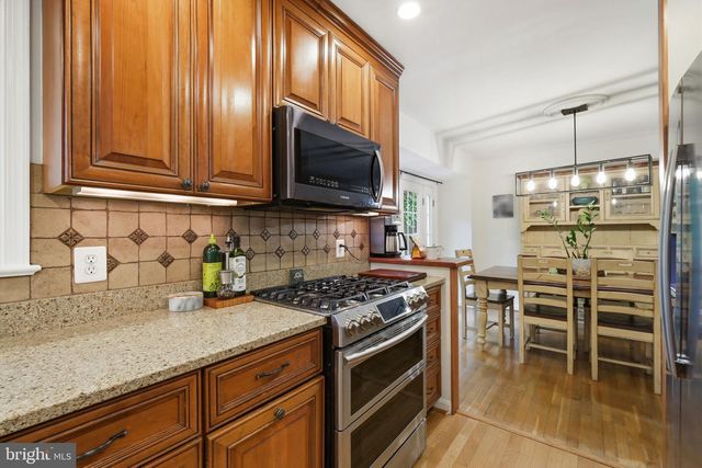 2295 DUNSTER LN, Potomac, MD 20854