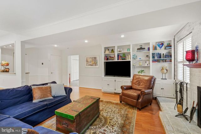 2295 DUNSTER LN, Potomac, MD 20854