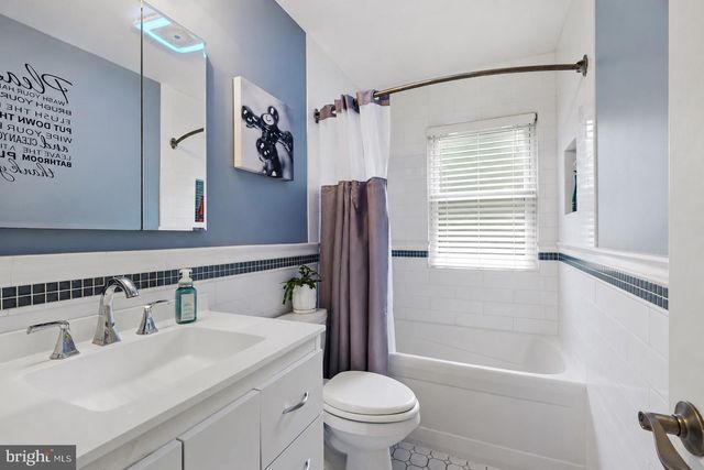 2295 DUNSTER LN, Potomac, MD 20854