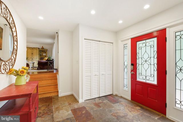 2295 DUNSTER LN, Potomac, MD 20854