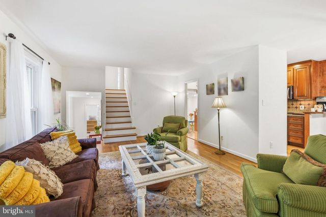 2295 DUNSTER LN, Potomac, MD 20854
