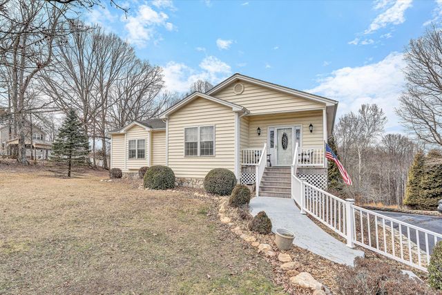 1615 Morewood RD, Hardy, VA 24101