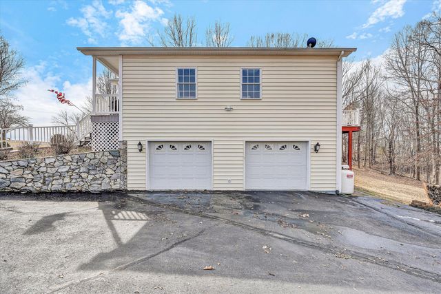 1615 Morewood RD, Hardy, VA 24101