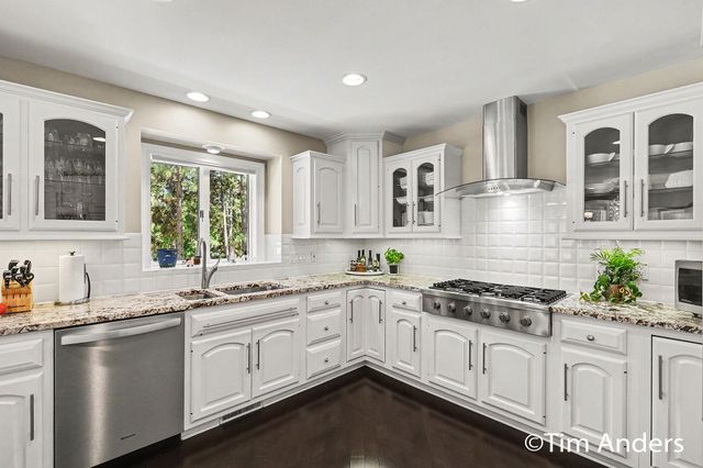 3433 Meadowood Trail Drive SE, Grand Rapids, MI 49546