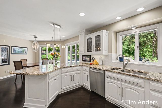 3433 Meadowood Trail Drive SE, Grand Rapids, MI 49546