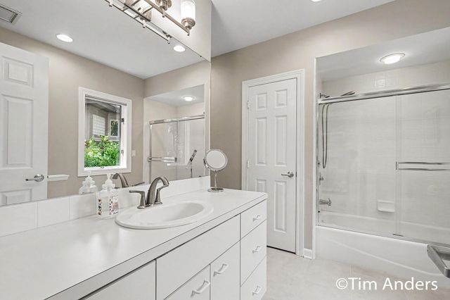 3433 Meadowood Trail Drive SE, Grand Rapids, MI 49546