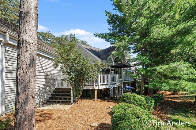 3433 Meadowood Trail Drive SE, Grand Rapids, MI 49546