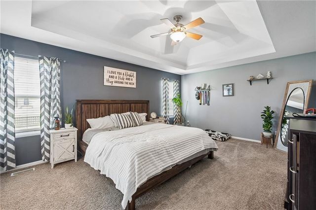 814 W 7th Avenue, Kearney, MO 64060