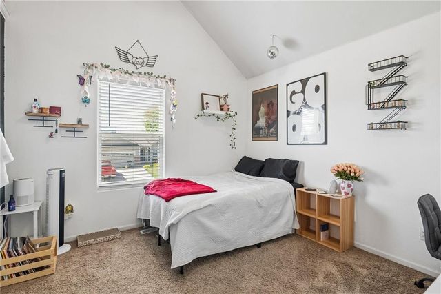 814 W 7th Avenue, Kearney, MO 64060