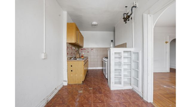 1715 Nelson Ave Apt 6C, New York City, NY 10453