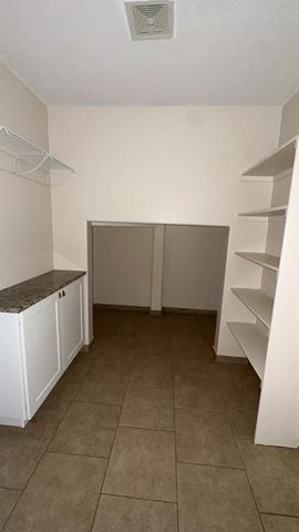 816 Rusk RD, Round Rock, TX 78665