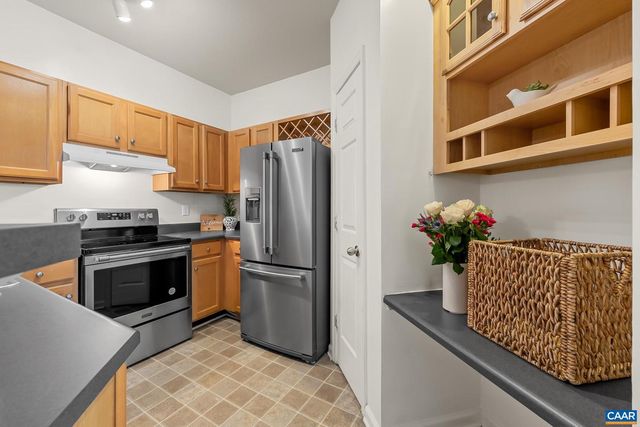 280 RIVERBEND DR #2B, Charlottesville, VA 22911
