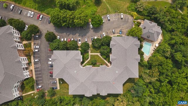 280 RIVERBEND DR #2B, Charlottesville, VA 22911