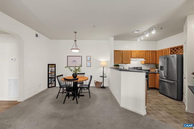 280 RIVERBEND DR #2B, Charlottesville, VA 22911