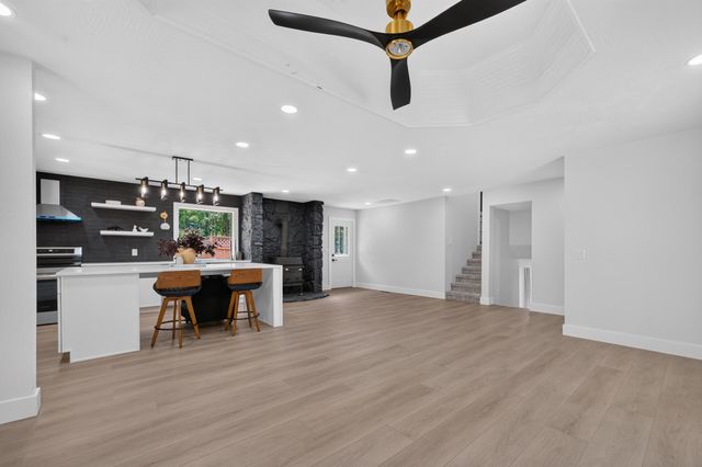 3144 W Heritage Drive, Ozark, MO 65721