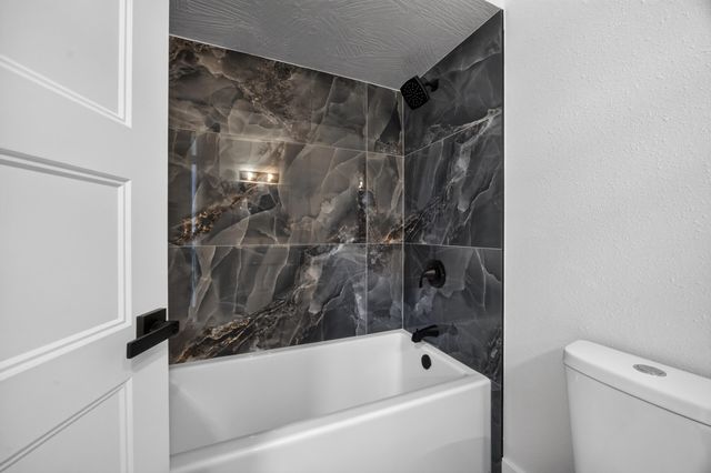 3144 W Heritage Drive, Ozark, MO 65721