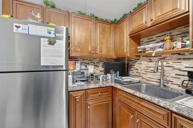 8851 Sunrise Lakes Blvd 116, Sunrise, FL 33322