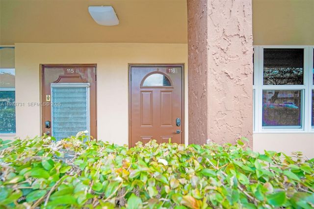 8851 Sunrise Lakes Blvd 116, Sunrise, FL 33322