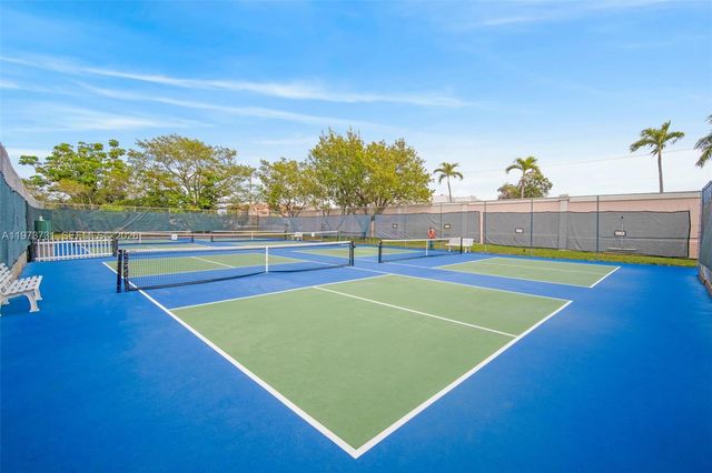 8851 Sunrise Lakes Blvd 116, Sunrise, FL 33322