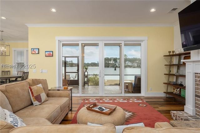 604 Flatwater Dr, Bluffton, SC 29910