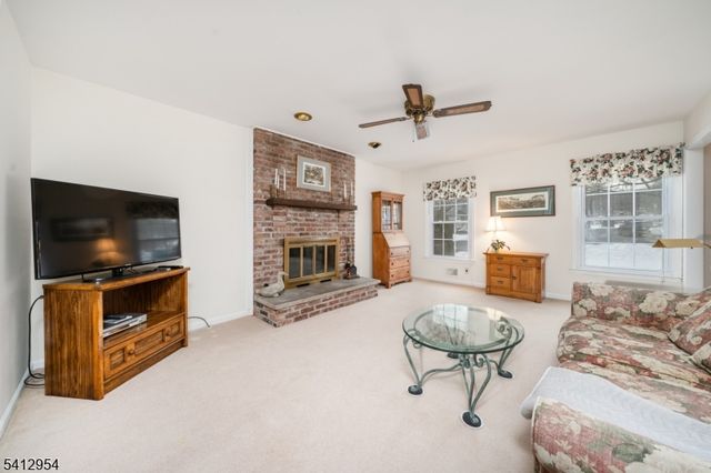 15 Alison Ct, New Providence Boro, NJ 07974