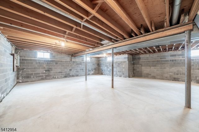 15 Alison Ct, New Providence Boro, NJ 07974