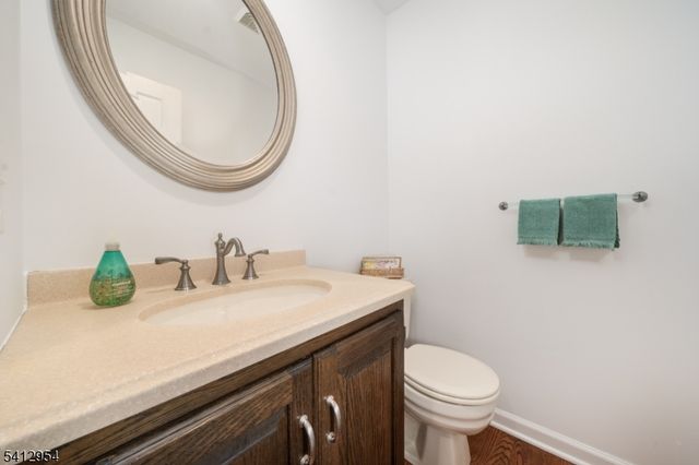 15 Alison Ct, New Providence Boro, NJ 07974