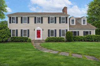 15 Alison Ct, New Providence Boro, NJ 07974
