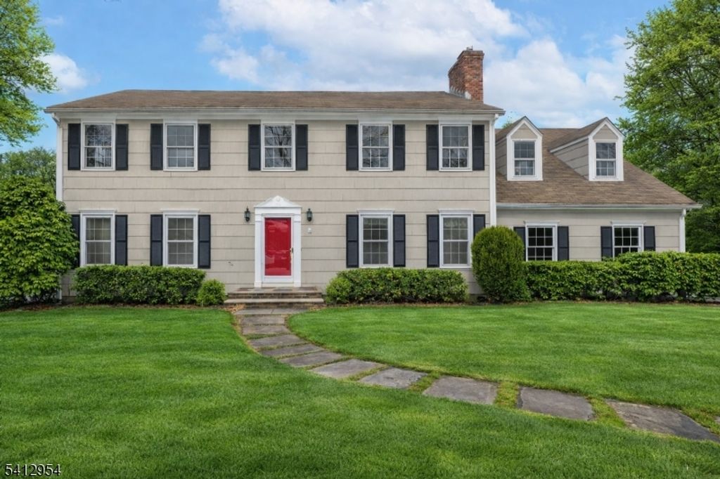 15 Alison Ct, New Providence Boro, NJ 07974