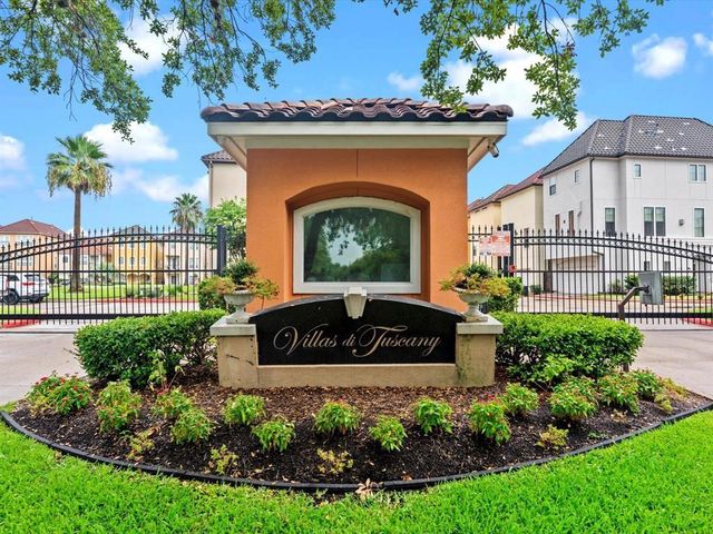 7126 Turtle Lagoon Row, Houston, TX 77036