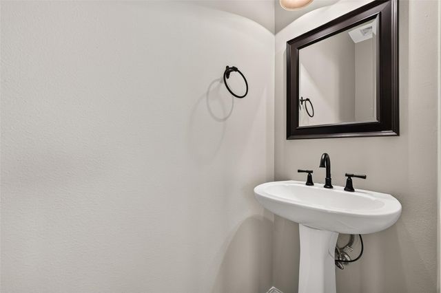 7126 Turtle Lagoon Row, Houston, TX 77036