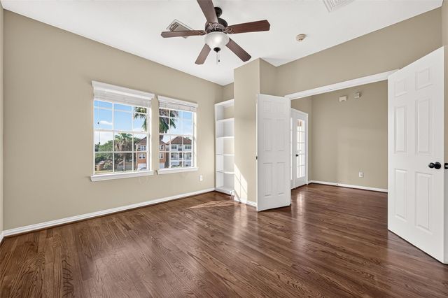7126 Turtle Lagoon Row, Houston, TX 77036