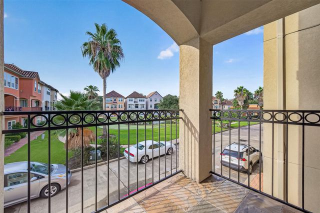 7126 Turtle Lagoon Row, Houston, TX 77036
