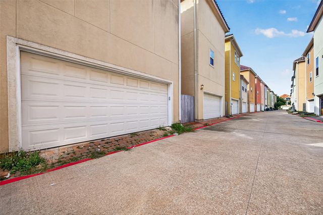 7126 Turtle Lagoon Row, Houston, TX 77036