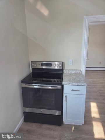 2839 BANKS ST, Harrisburg, PA 17103