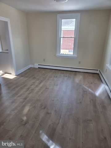 2839 BANKS ST, Harrisburg, PA 17103